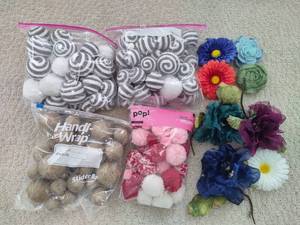 lot 184 image: Assortment of Pom Poms