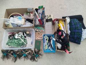 lot 198 image: Huge Lot of Misc Sewing Supplies