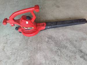 lot 209 image: Toro Corded Blower