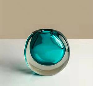 lot 189 image: Crystal Vase Modern Decor Luxury Style Blue $99.99 Retail - Brand New