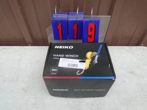 lot 119 image: New Neiko 900 lb strap hand winch. As shown.
