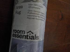 lot 6 image: Area Rug- Room Essentials 4 x 5.5 ...