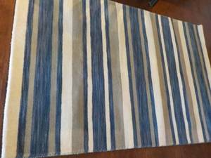 lot 11 image: Momeni Metro Collection 40 x 62 R...