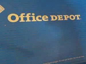lot 22 image: Office Depot 2500 Sheets 8.5 x 17 ...