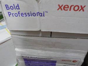 lot 26 image: Xerox 2500 Sheets 8.5 x 11White Co...