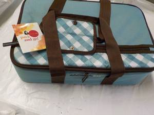 lot 45 image: Rachael Ray Pack and Go 16 x 4 x 10...