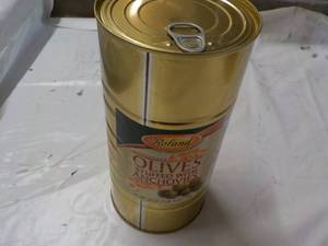 lot 128 image: 25 oz Can Roland Olives Stuffed wit...