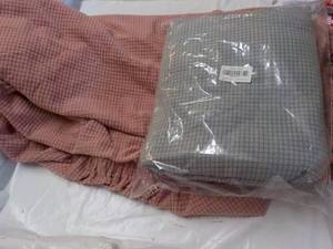 lot 132 image: Daisy Dee Bean Bag Covers- 1 pink a...