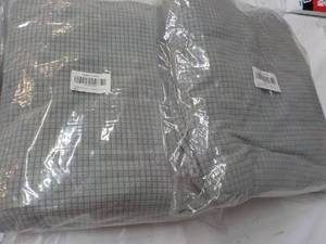 lot 135 image: 2 Daisy Dee Bean Bag Cover BlueGre...