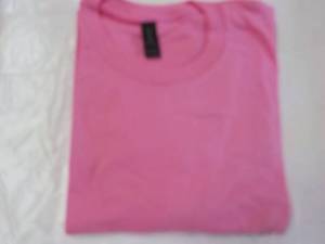 lot 149 image: Gildan Pink T-shirt size XL Tall...