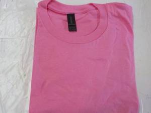 lot 151 image: Gildan Pink T-shirt size XL Tall...