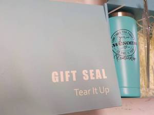 lot 214 image: Gift Set...
