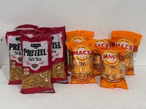 lot 24 image: Food Items