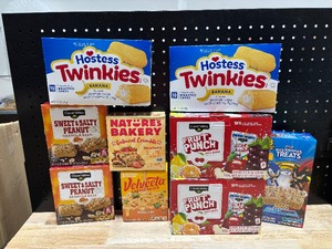 lot 58 image: Assorted Snacks