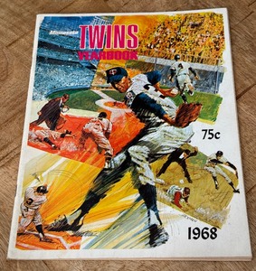 lot 34 image: 1968 Minnesota Twins Baseball Vintage Yearbook