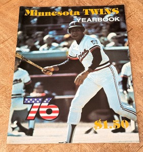 lot 52 image: 1976 Minnesota Twins Baseball Vintage Yearbook