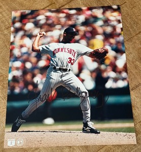 lot 69 image: Frank Rodriguez Signed 8x10 Minnesota Twins Baseball Photo