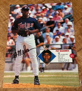 lot 72 image: Pat Mahomes Signed Minnesota Twins Baseball Photo