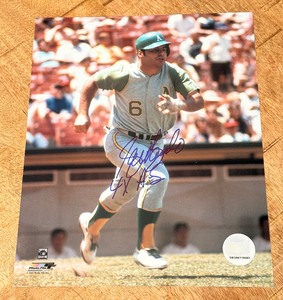 lot 80 image: Sal Bando Signed 8x10 Oakland As 8x10 Baseball Photo