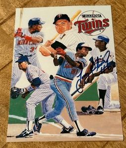 lot 136 image: Tony Oliva Signed Minnesota Twins Baseball Photo