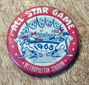 lot 14 image: 1965 All Star Game Vintage Pin at Metropolitan Stadium