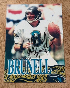 lot 110 image: Mark Brunell Signed Football Card