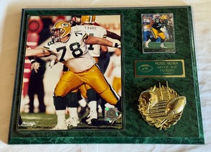 lot 196 image: Ross Verba Green Bay Packers Footoball Plaque w Card