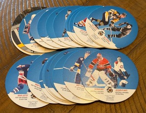 lot 228 image: 1991-92 Kraft Peanut Butter Hockey Card Set