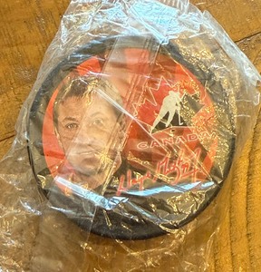 lot 231 image: Wayne Gretzky 2002 Salt Lake City Olympics McDonalds Hockey Puck