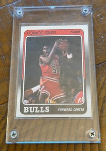 lot 232 image: Horace Grant RC 1988 Fleer #16 Encased Rookie Basketball Card