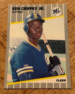 lot 72B image: Ken Griffey Jr. RC 1989 Fleer #548 Rookie Baseball Card