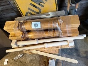 lot 13 image: table legs