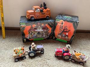 lot 17 image: Lemax Spooky Town Halloween Village Lot with Figurines and Decor