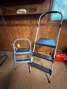 lot 104 image: Pair of Folding Step Stools and Ladders