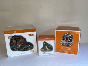 lot 18 image: Set of 3 Department 56 Halloween Village Collectibles with Original Boxes