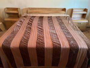 lot 68 image: Oak King Headboard with Built-In Storage and 2 Matching Nightstands
