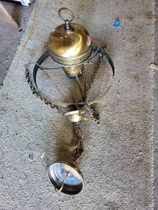 lot 165 image: Vintage Brass Hanging Oil Lamp Chandelier with Ornate Detailing