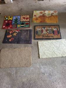 lot 171 image: Collection of 6 Seasonal Decorative Doormats
