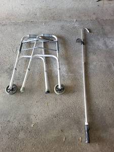 lot 175 image: Folding Walker with Wheels and Adjustable Reacher Grabber Tool