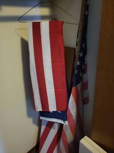 lot 179 image: Collection of Vintage and Modern American Flags with Poles
