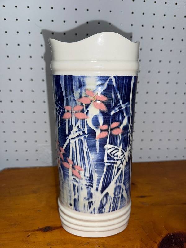 lot 142 image: Wheel Thrown Pottery Vase with Blue and Pink Design - Signed by artist
