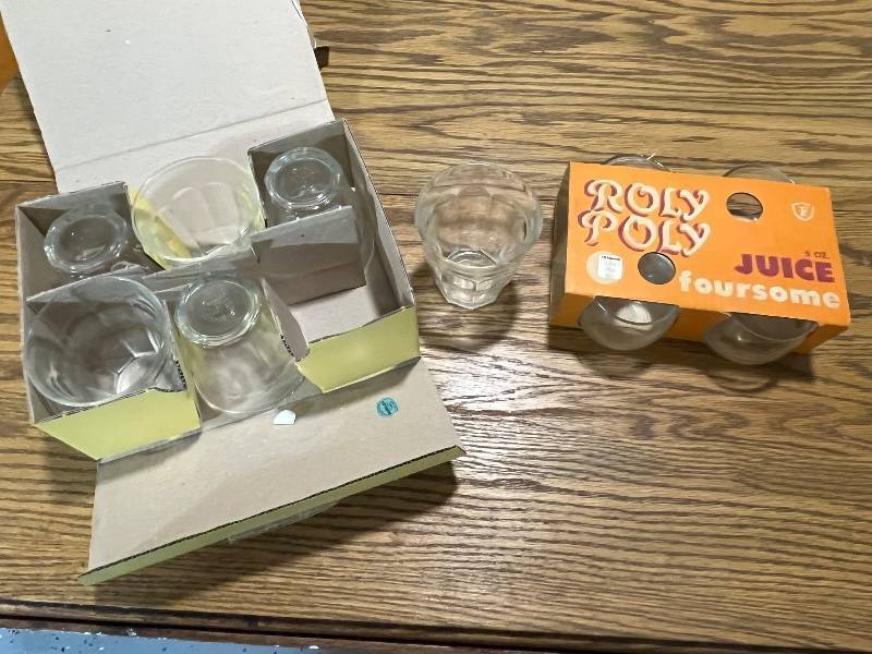 lot 67 image: Duralex Picardie 6-Piece Old Fashioned Glass Set and Roly Poly Juice Glass Foursome