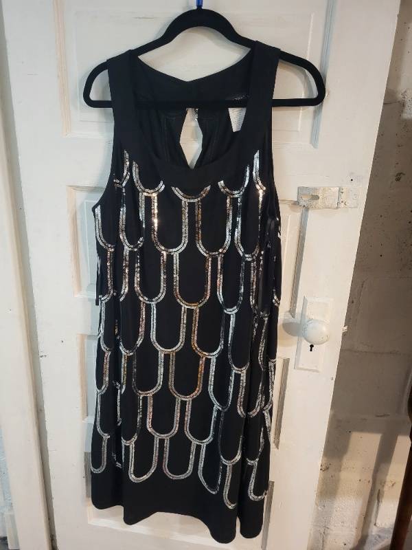 lot 193 image: Lot of 4 Womens Dresses and Jumpsuit Assorted Brands and Sizes