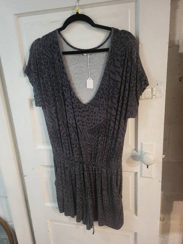 lot 7R image: Womens Clothing Lot Z Supply Animal Print Romper, Khaki Sleeveless Romper, Pleione Blouse - Size M