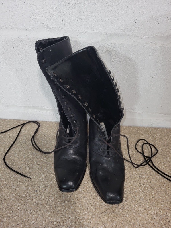 lot 105 image: Kourosch Black Leather Lace-Up Boots Size 36 Made in Italy