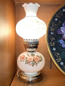 lot 129B image: Vintage Floral Electric Table Lamp with Glass Shade