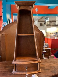 lot 137 image: Ethan Allen Wooden Mini Shelf with Drawer