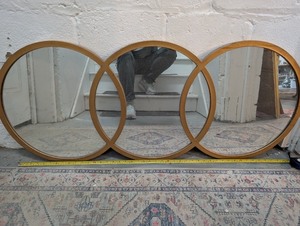 lot 62U image: 3-Panel Round Wall Mirror with Gold Metal Frame