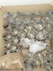 lot 111 image: Large Collection of Vintage Leaf Pattern Glassware Assorted Styles