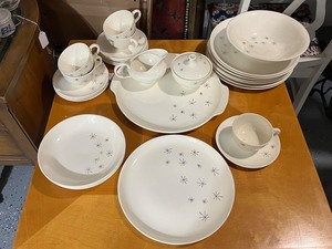 lot 32E image: Vintage Starburst Pattern Dinnerware Set - Complete Collection